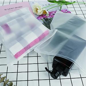 Fashionable Design Luxury PVC Handbag Purse, Organizer Dust Cover, Bag Protector, Magnetic Snap Closure 20